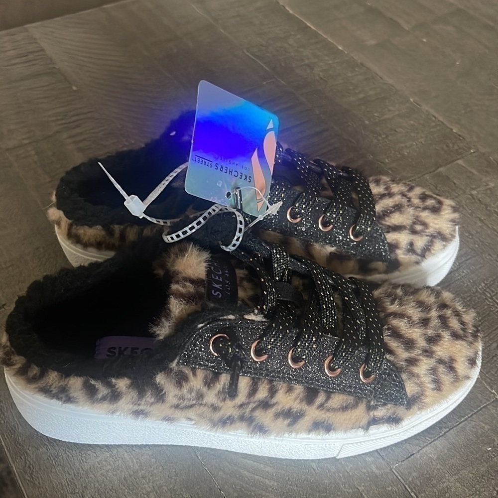 Sketchers sandals